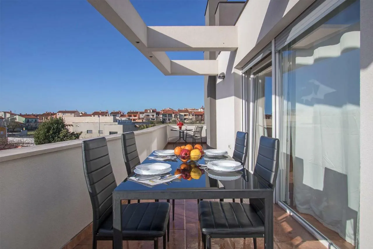 Apartments Peti  Pula