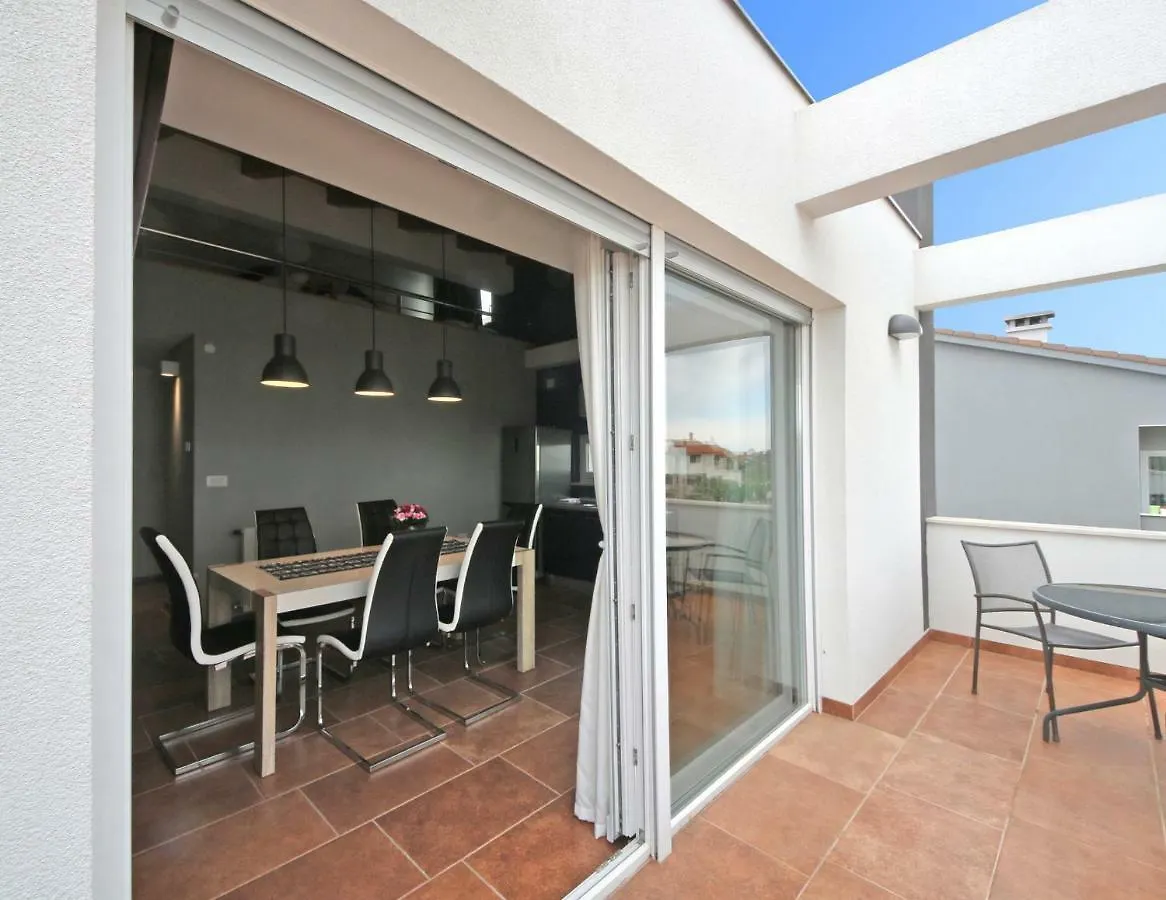 Apartments Peti Pula